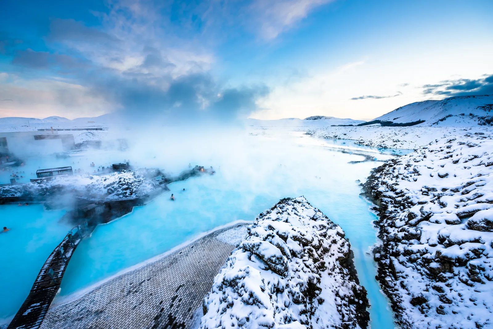 Visiter le Blue Lagoon : billets, horaires, accès depuis l'aéroport Eaux turquoise du Blue Lagoon, spa géothermal en Islande
