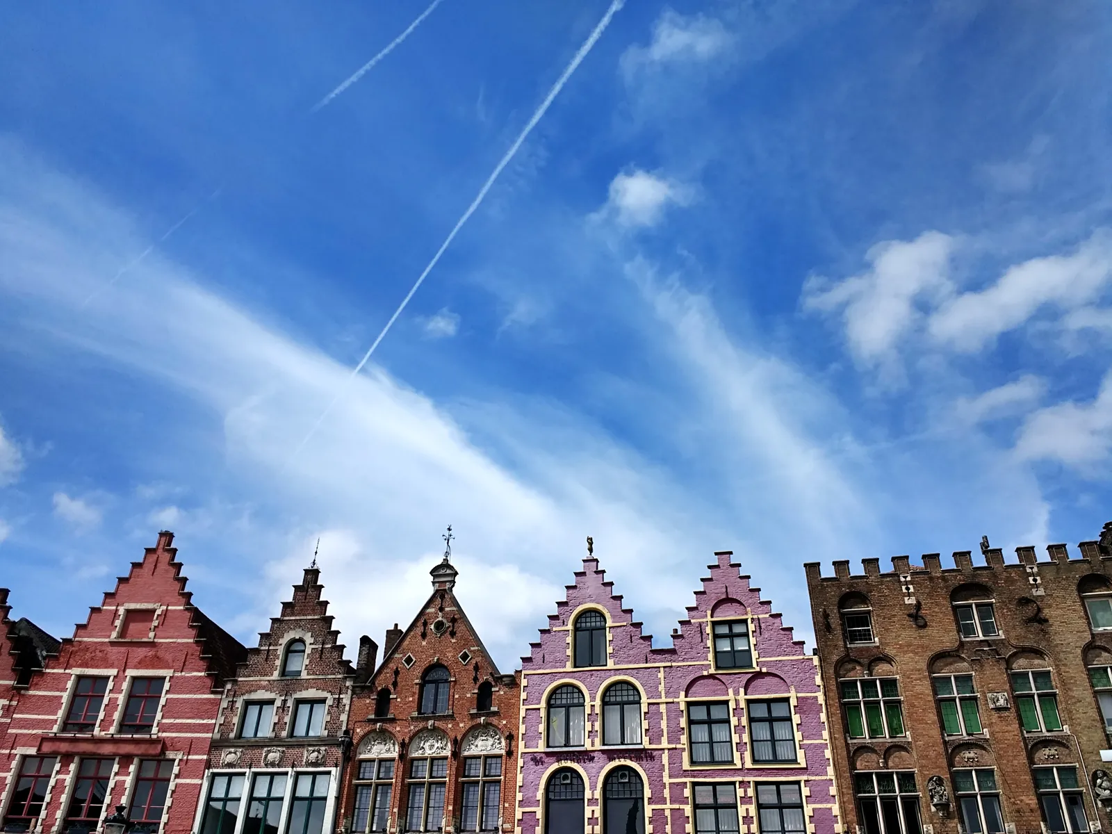 Les maisons à pignons colorées de la Grand-Place de Bruges