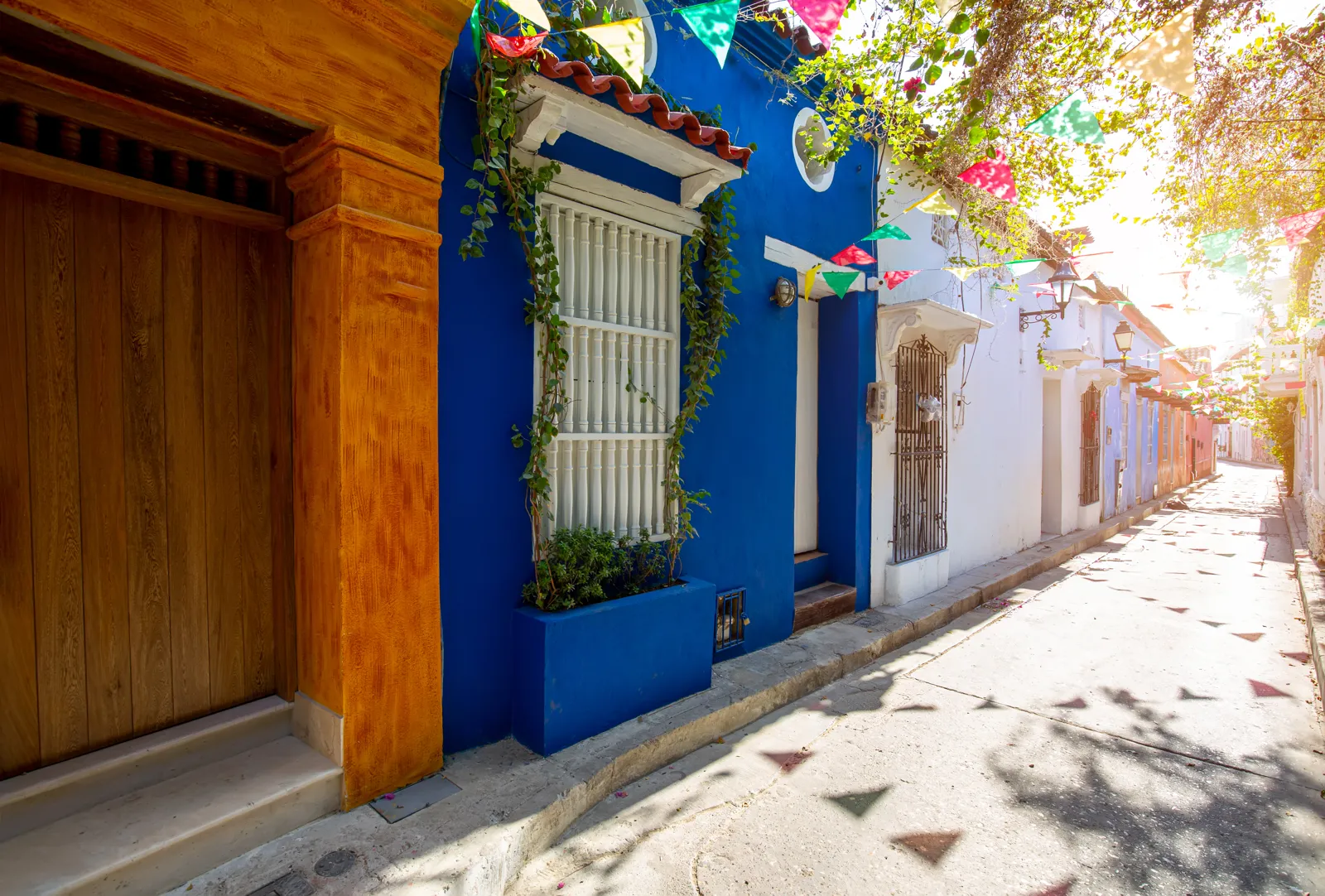 Voyage en Colombie : guide pratique, itinéraires et sécurité Les façades colorées de la ville fortifiée de Carthagène
