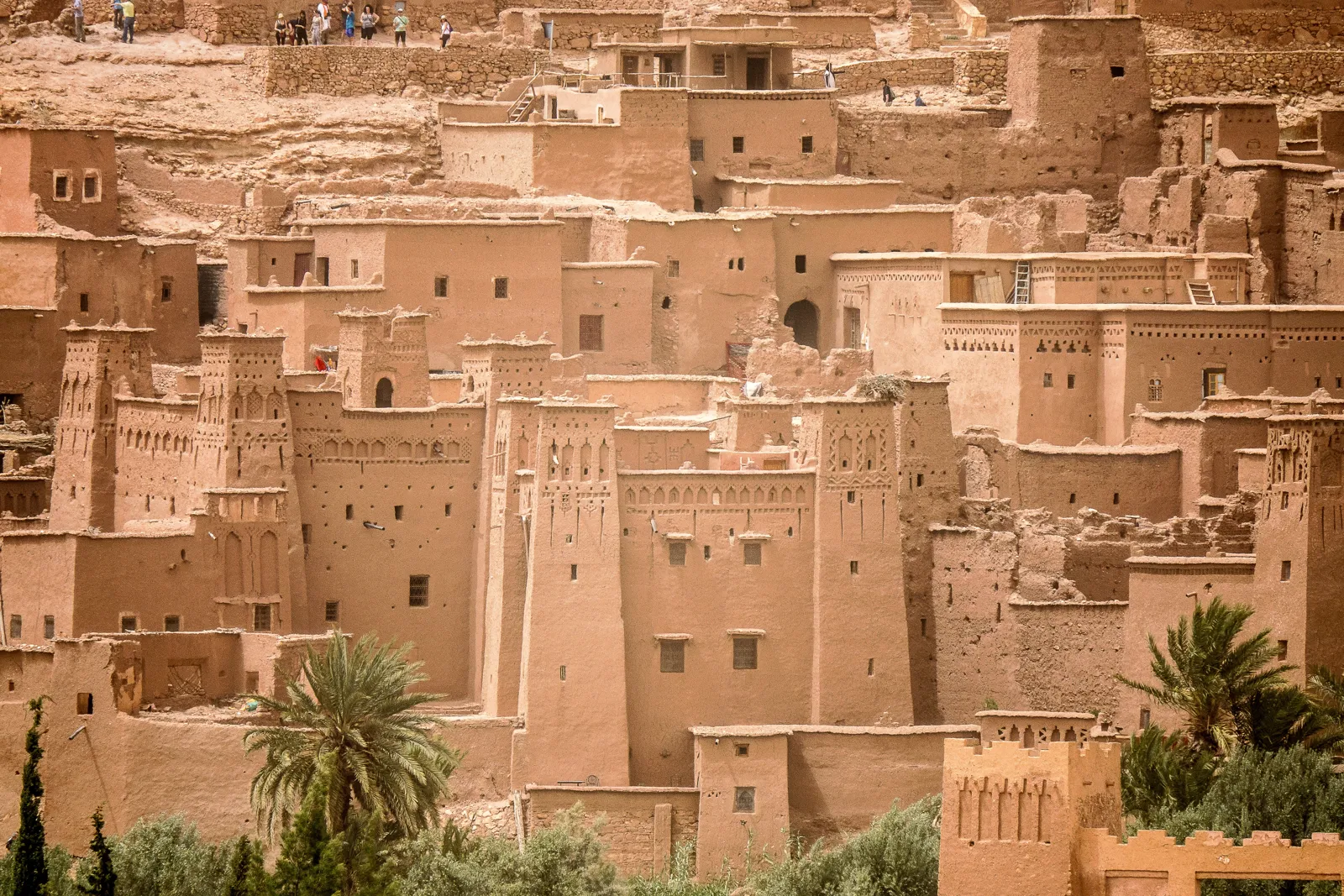Le ksar historique d'Aït-Ben-Haddou vu d'en haut, au Maroc