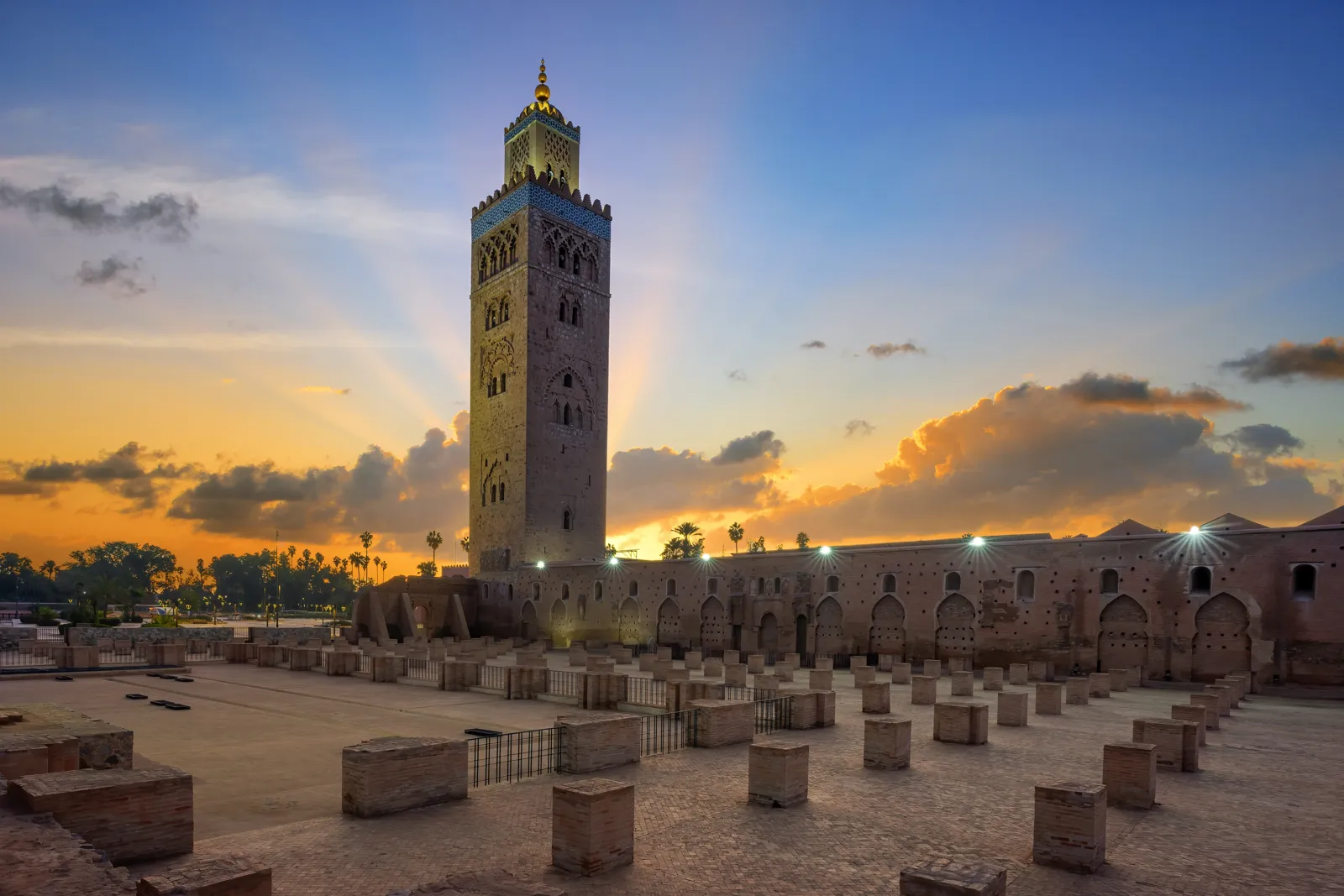 Quand partir au Maroc ? Meilleure période et climat mois par mois Mosquée Koutoubia au lever du soleil à Marrakech, au Maroc