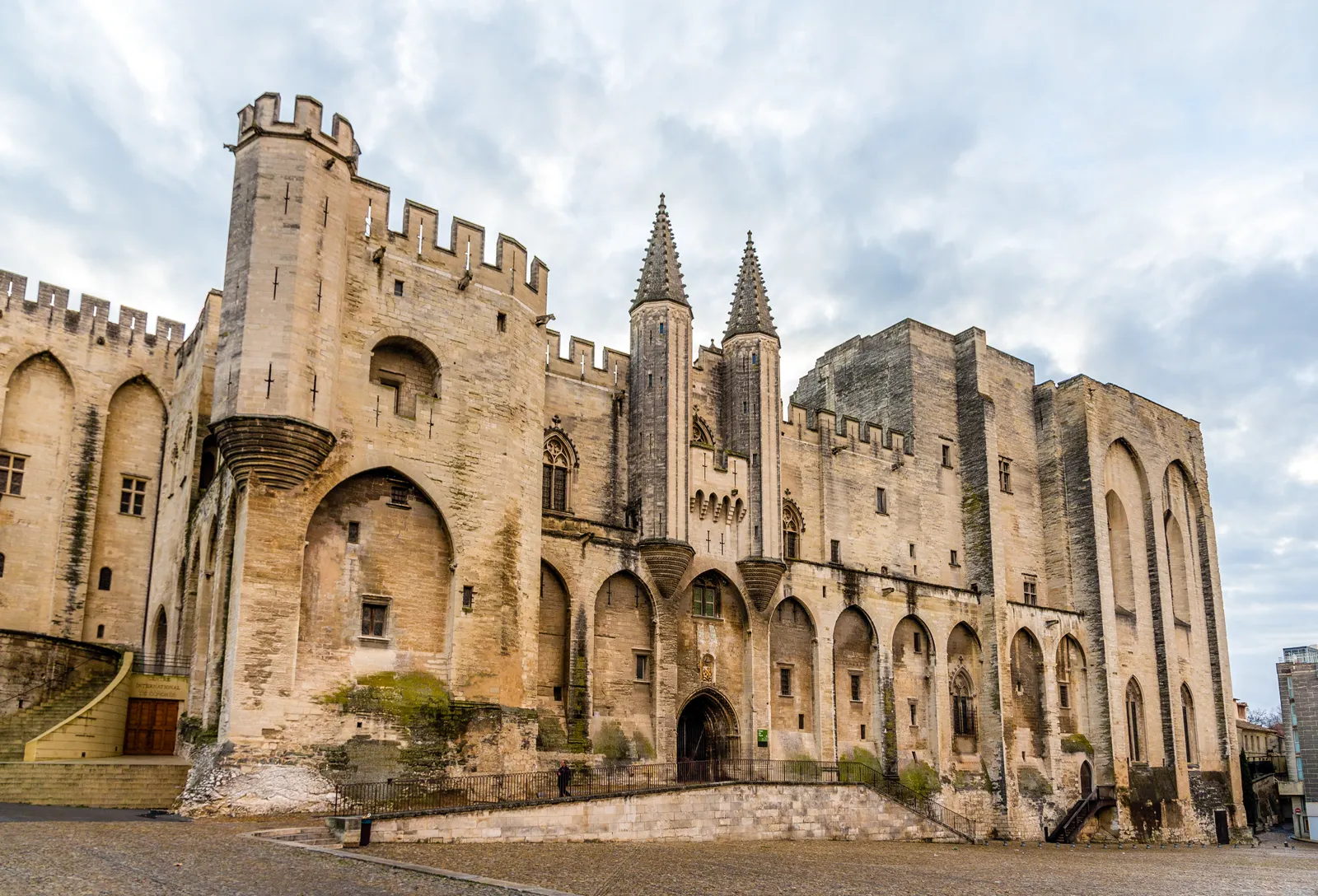 Visiter le Palais des Papes : billets, horaires et conseils Le palais des Papes d'Avignon, classé à l'Unesco