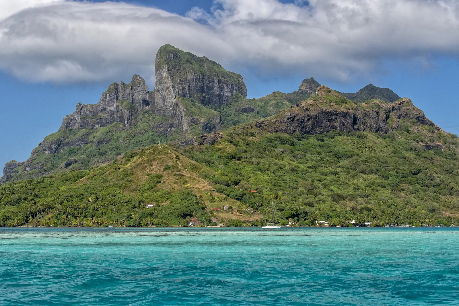 Voyage en Polynésie française : guide pratique, îles, itinéraires et budget Lagon turquoise de Bora Bora, en Polynésie française