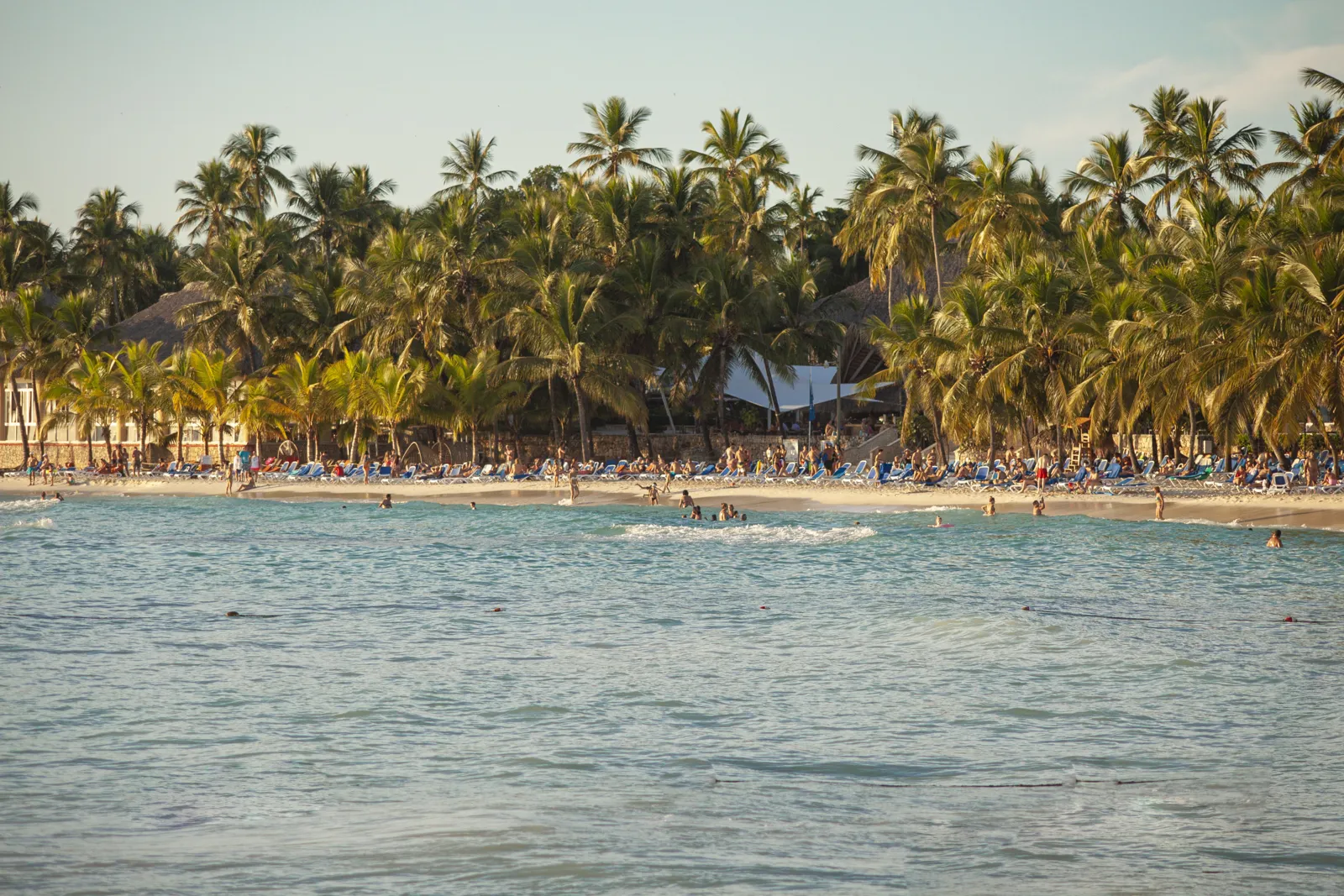 Quand partir en République dominicaine ? Meilleure période et climat mois par mois Plage Dominicus à Bayahibe au coucher du soleil, en République dominicaine