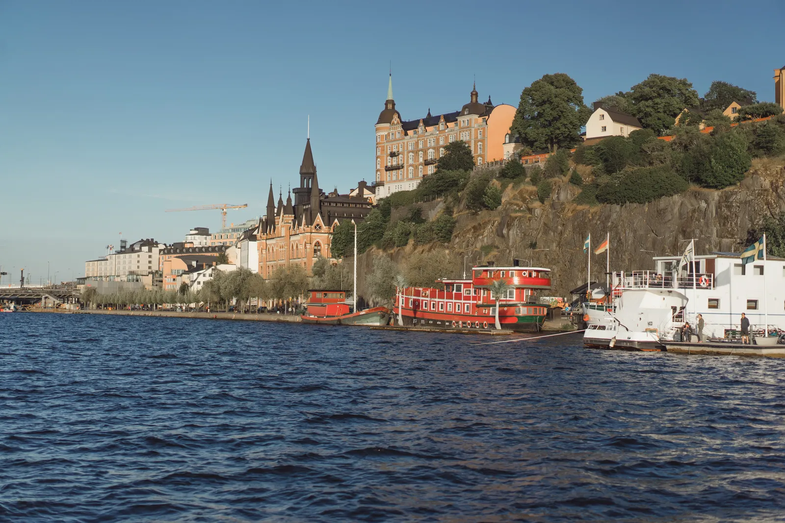 Que faire à Stockholm : visites, quartiers, quand partir Vue sur les quais et la vieille ville de Stockholm